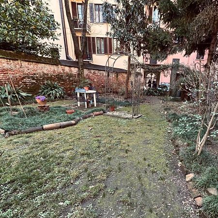 Monolocale In Pieno Centro Lägenhet Milano Exteriör bild