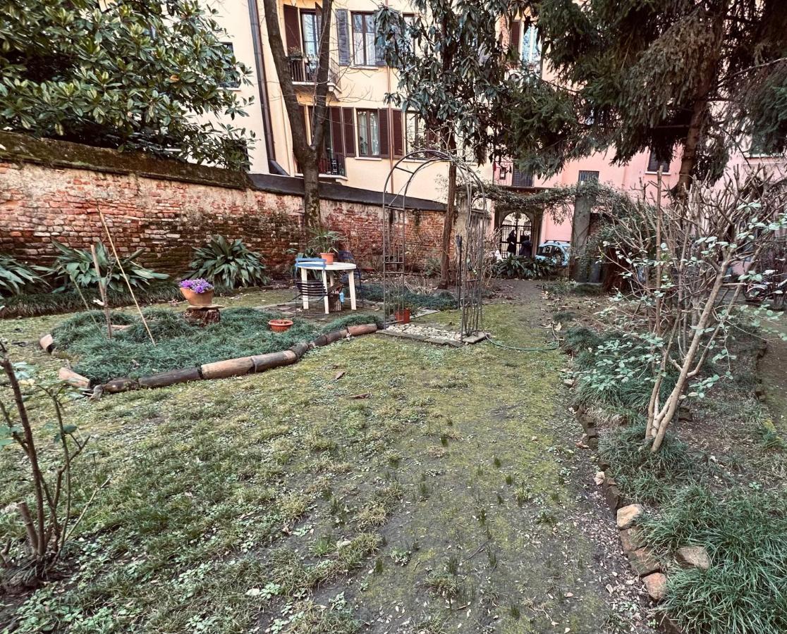 Monolocale In Pieno Centro Lägenhet Milano Exteriör bild